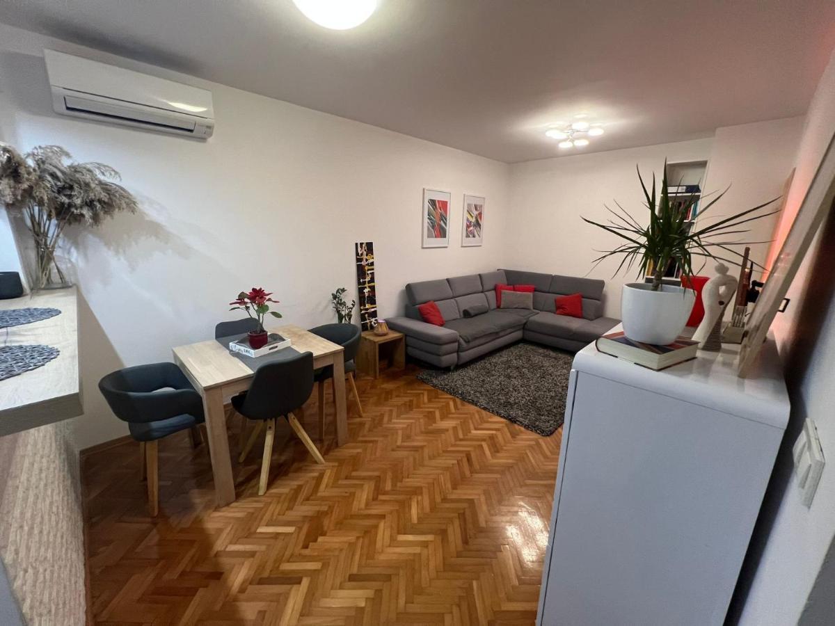Mm Split Apartment - 5 Min By Car To The Beach & City Center - Free Public Parking ภายนอก รูปภาพ