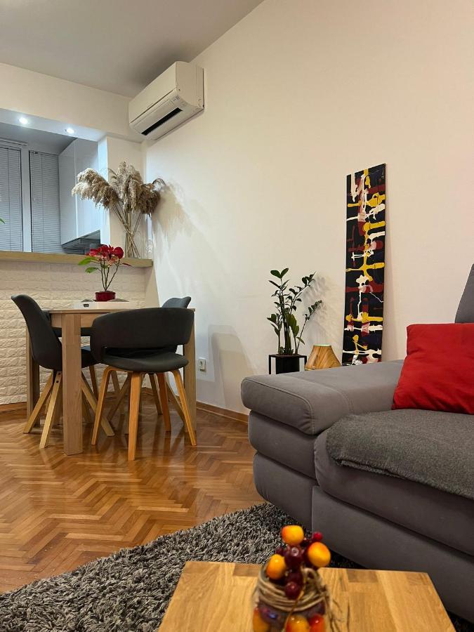 Mm Split Apartment - 5 Min By Car To The Beach & City Center - Free Public Parking ภายนอก รูปภาพ