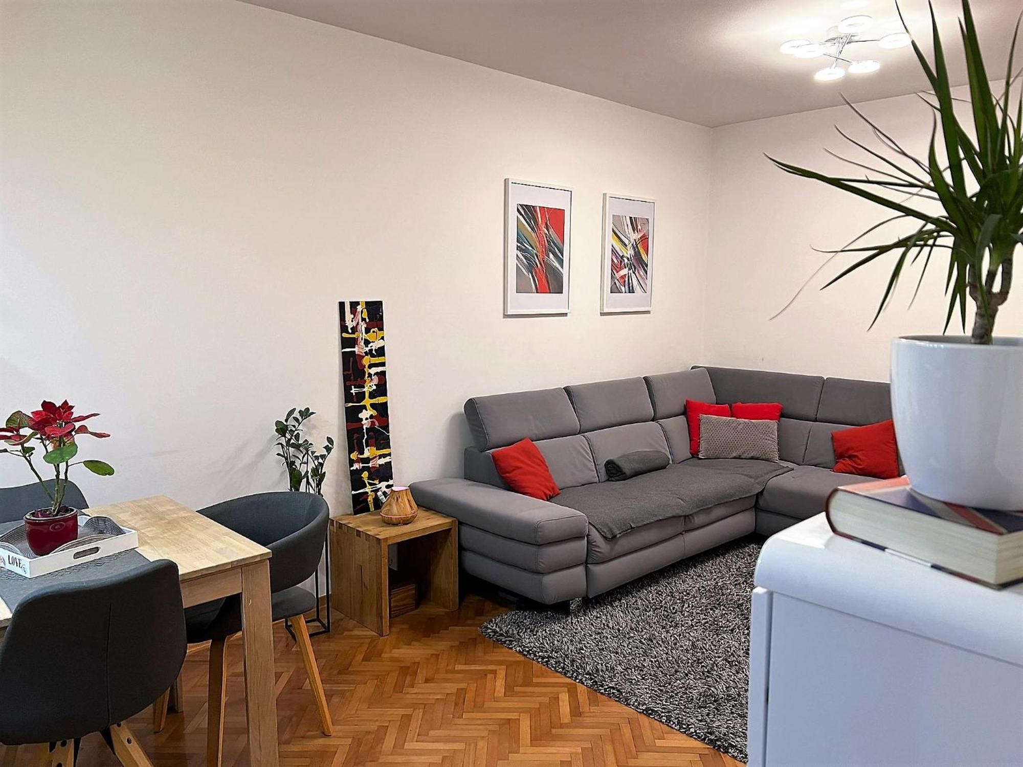Mm Split Apartment - 5 Min By Car To The Beach & City Center - Free Public Parking ภายนอก รูปภาพ