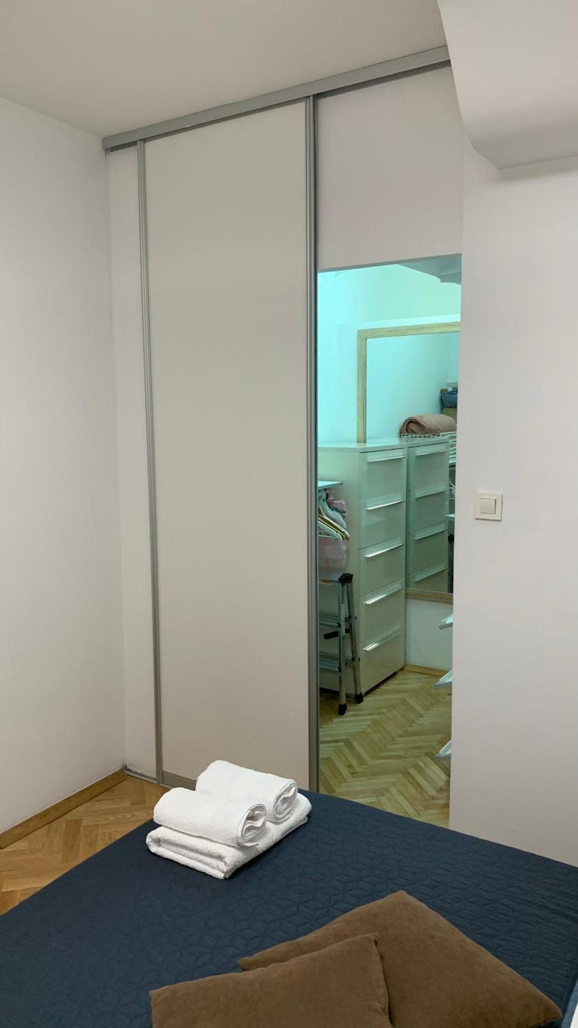 Mm Split Apartment - 5 Min By Car To The Beach & City Center - Free Public Parking ภายนอก รูปภาพ
