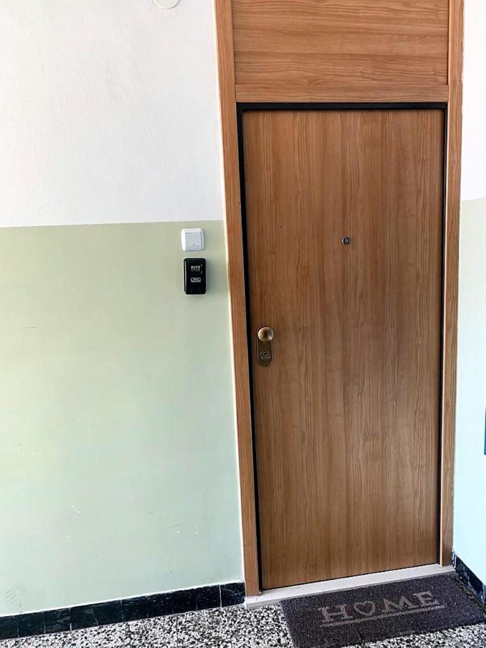 Mm Split Apartment - 5 Min By Car To The Beach & City Center - Free Public Parking ภายนอก รูปภาพ